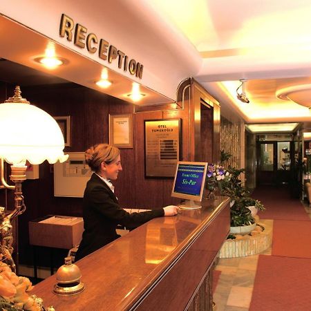 Yumukoglu Hotel Izmir Interiør billede