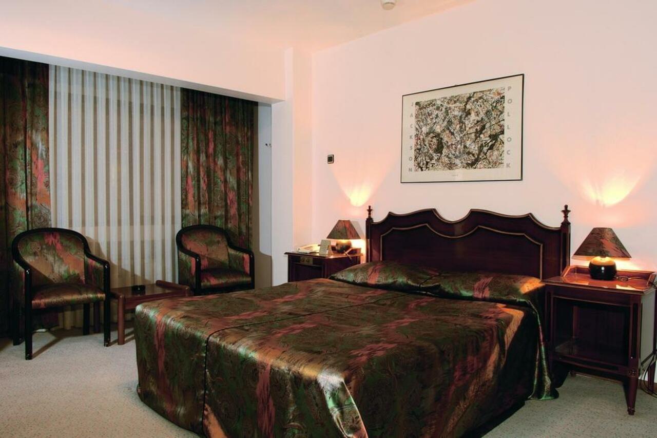 Yumukoglu Hotel Izmir Værelse billede