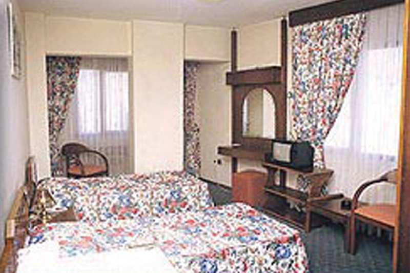 Yumukoglu Hotel Izmir Eksteriør billede